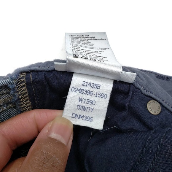 PAIGE Skyline Skinny Jeans in Trinity Wash - Picture 8 of 9